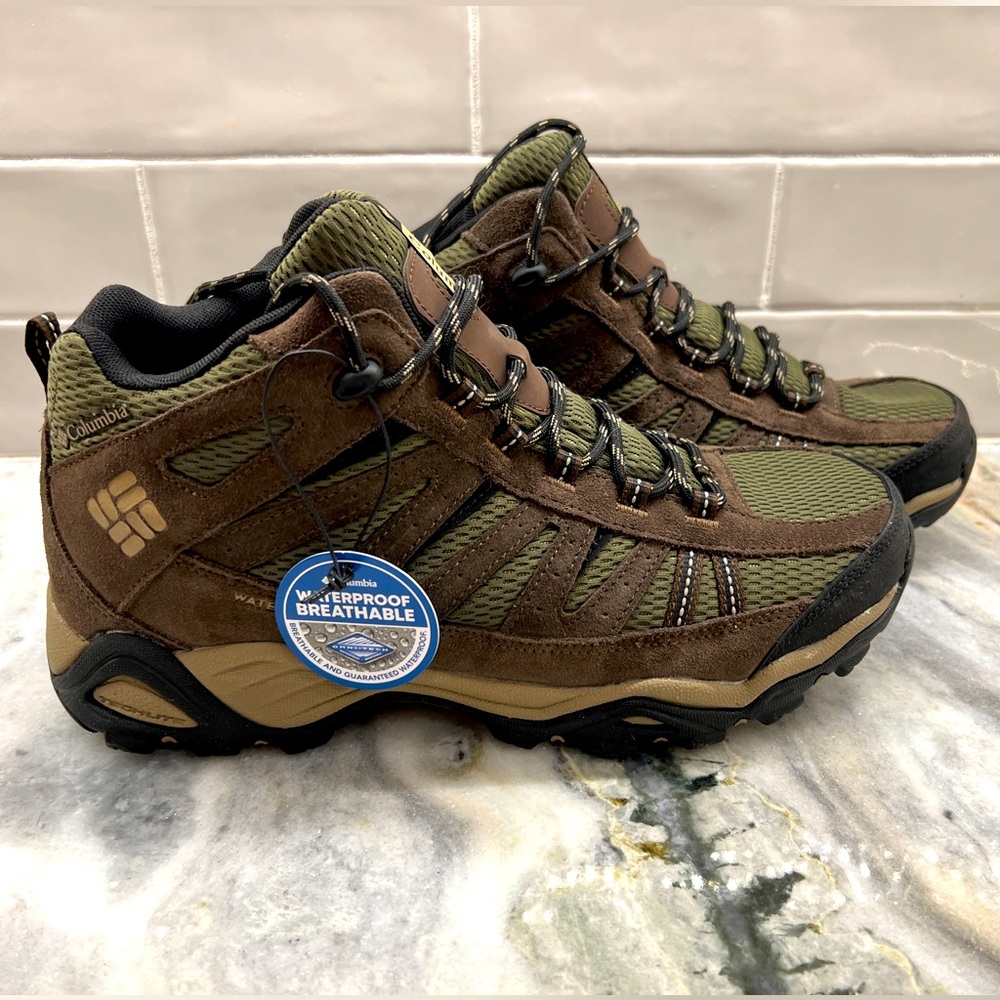 Columbia Men's US Size 11 Charter Oak™ Mid Waterproof Hiking Shoe NWT and BOX